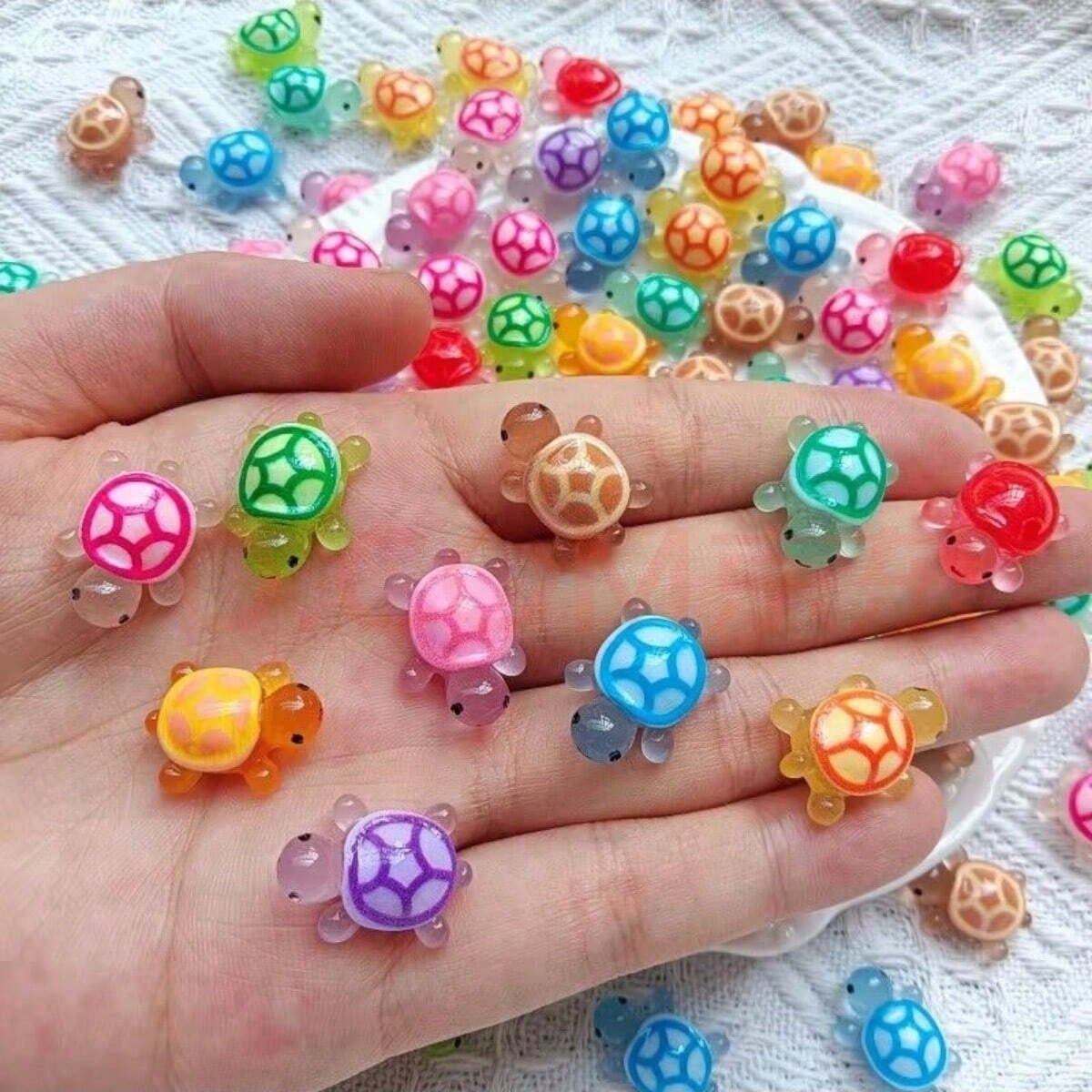 10/30/50pcs Set DIY Mini Turtle Figurines, Glow In The Dark Mini Resin Turtle Toys, Small Glowing Marine Animals For Holiday Gifts, Stocking Stuffers, Party Favors, Pranks, Landscape Garden Decor, Min