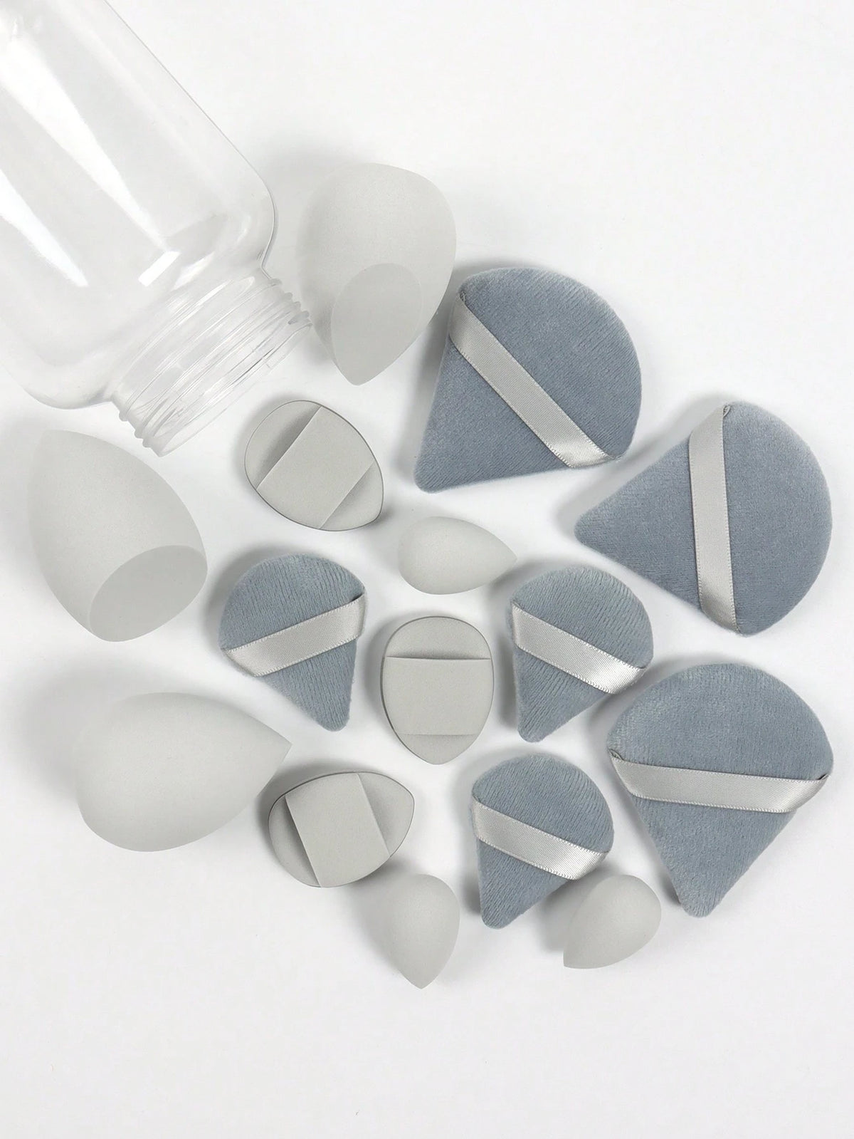 15pcs Makeup Sponges With Storage Case, 3pcs Makeup Sponge Sponge & 3pcs Mini Makeup Sponge Sponge & 3pcs Loose Powder Puff & 3pcs Mini Loose Powder Puff & 3pcs Mini Finger Air Cushion Puff. Mixed Bea