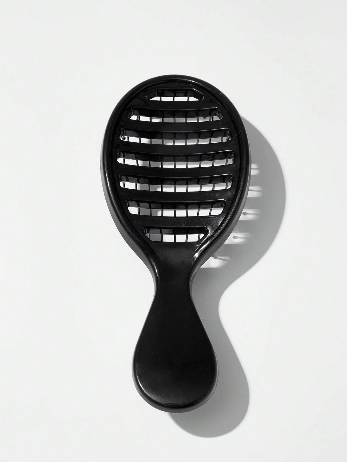 1pc Hollow Comb, Suitable For Wet & Dry Use, Plastic Material, Classic Solid Color Oval Handheld Hair Brush, Gift For Women, Hair Brush, Hairstyling Tool, Salon Hair Product And Accessory