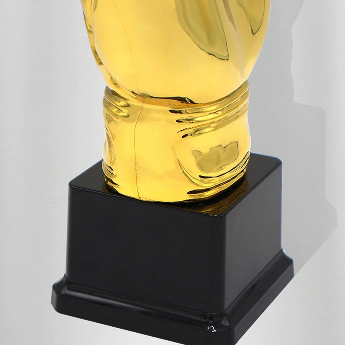 1pc Plastic Trophy, Goalkeeper Trophy, Golden Glove Shaped Football Competition Trophy, Suitable For Office