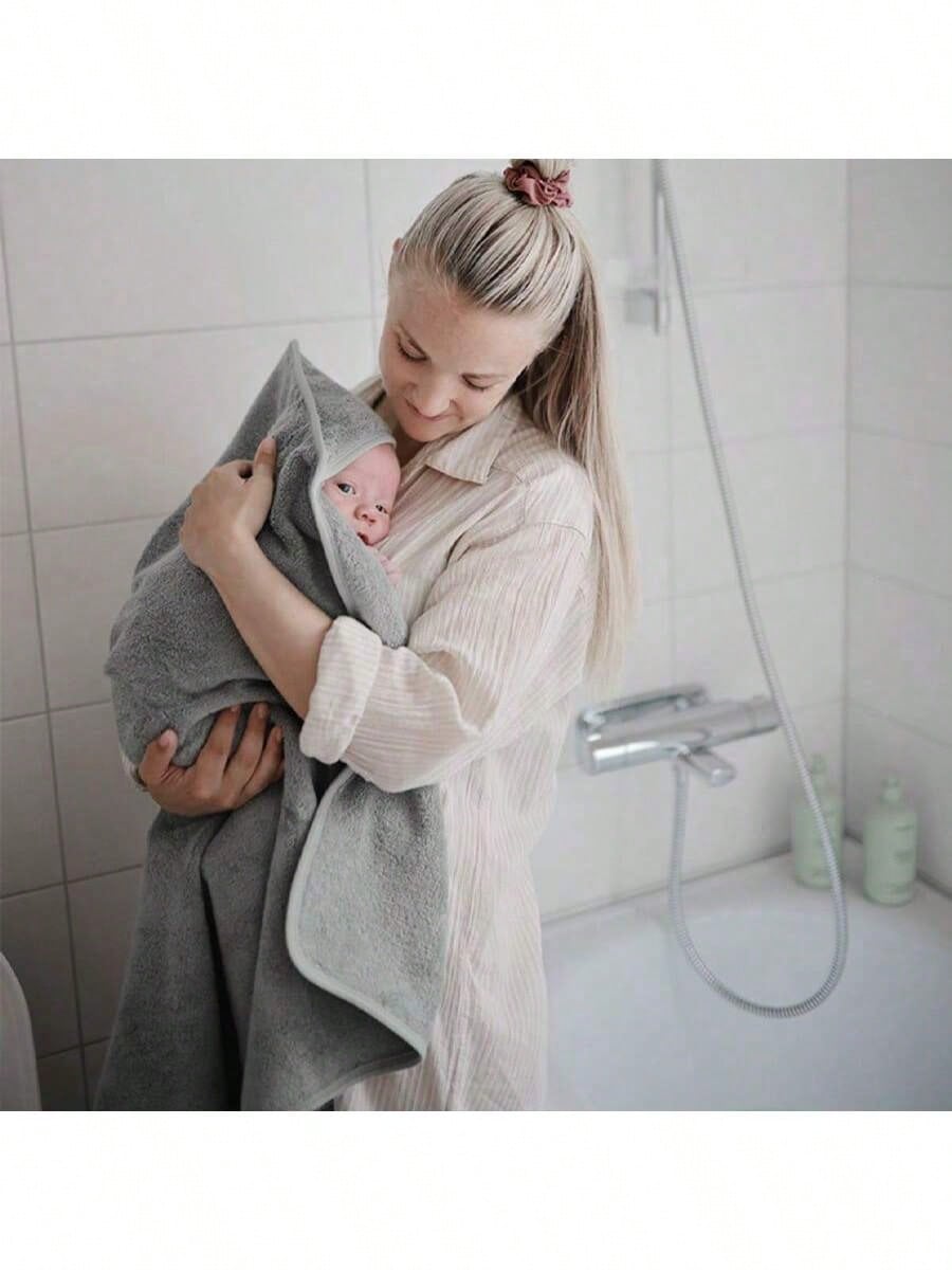 2pcs Baby Hooded Bath Towel, Super Soft Coral Fleece Absorbent Children's Solid Color Bathrobe, Newborn Baby Autumn/Winter Bath Cloak Robe, Machine Washable- Perfect Gift For Baby Shower