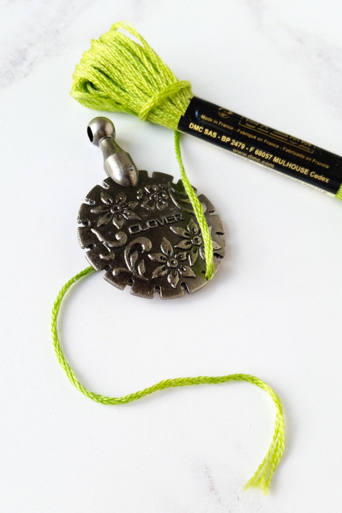 Clover thread cutter pendant-Stitched Modern
