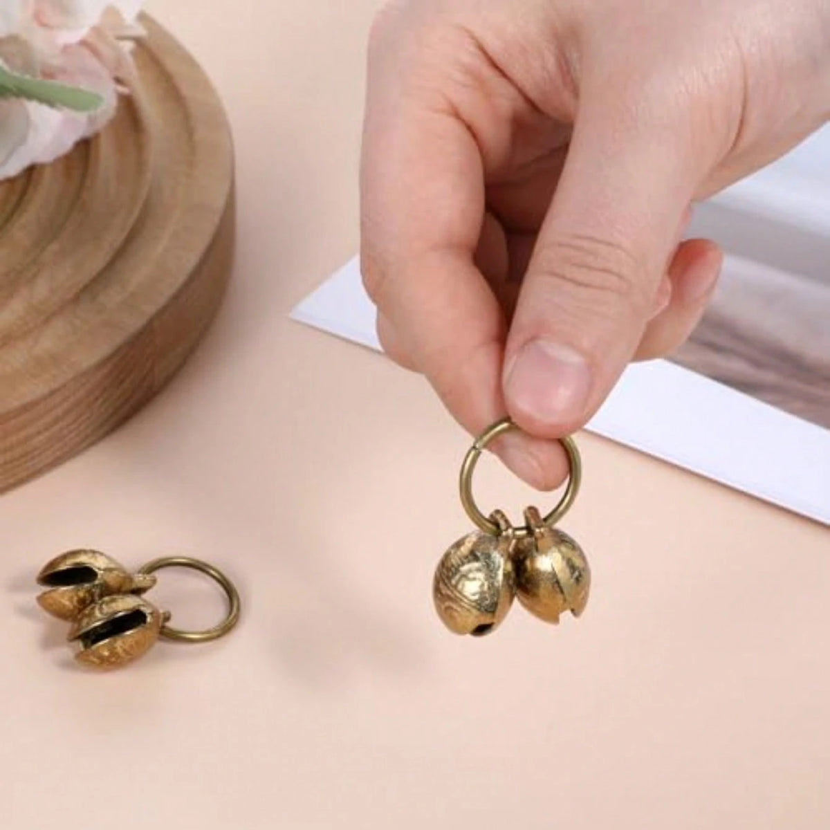 Copper Bell For Dog Collar, 4 PCS Brass Dog Bells Extra Loud Collar Bell For Pet Tracking Anti Lost Training Pets Pendant Accessories Anti Theft Bells For Little Dogs And Cats