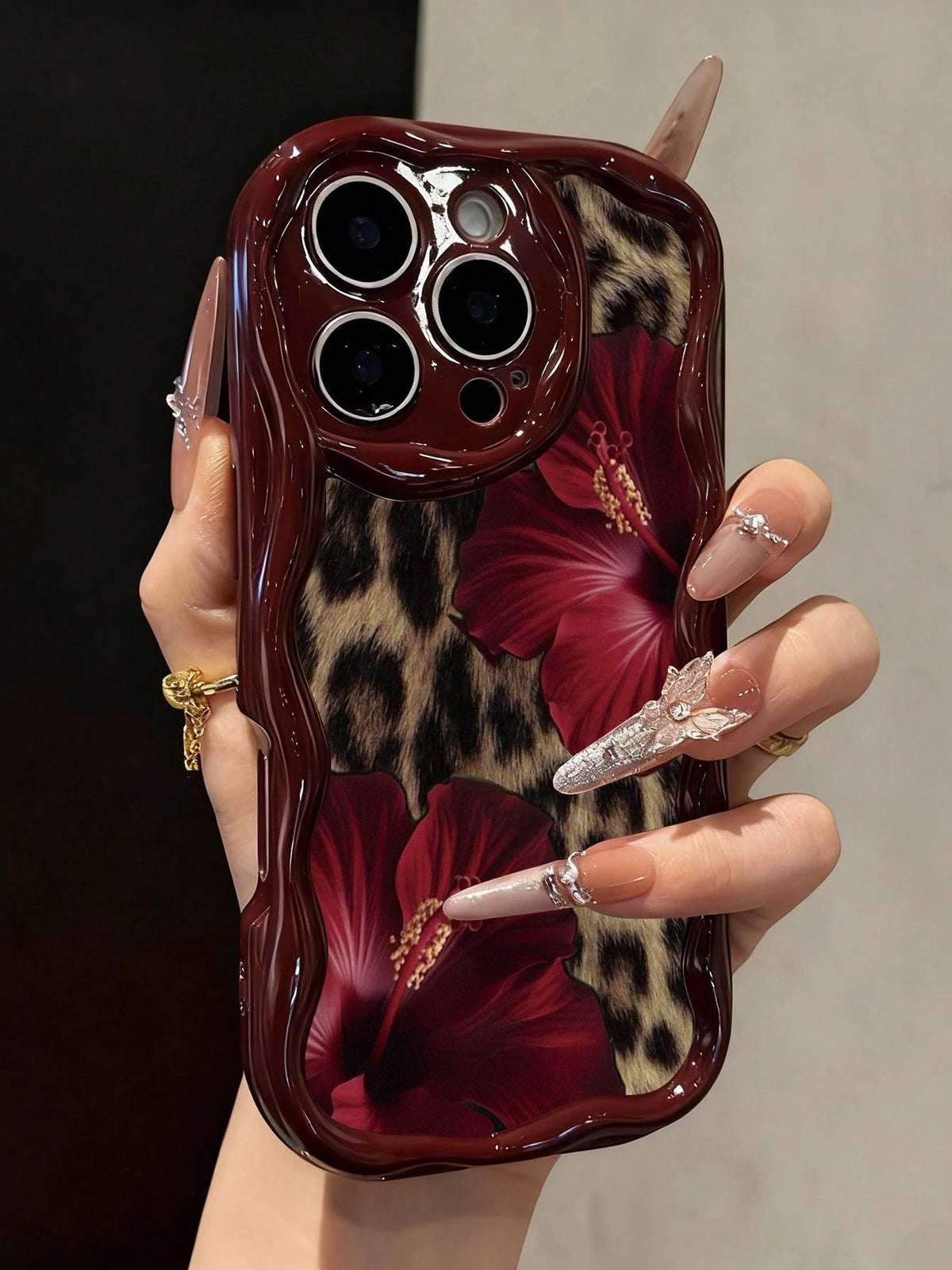 Leopard Print Painted Cream Pattern Soft Shell Thickened Phone Case Protective Cover, Anti-Drop Shockproof Back Cover, Compatible With IP 11/12/13/14/15/16/17 Pro Max XR XS Max 7 Plus 8 Plus, Women's