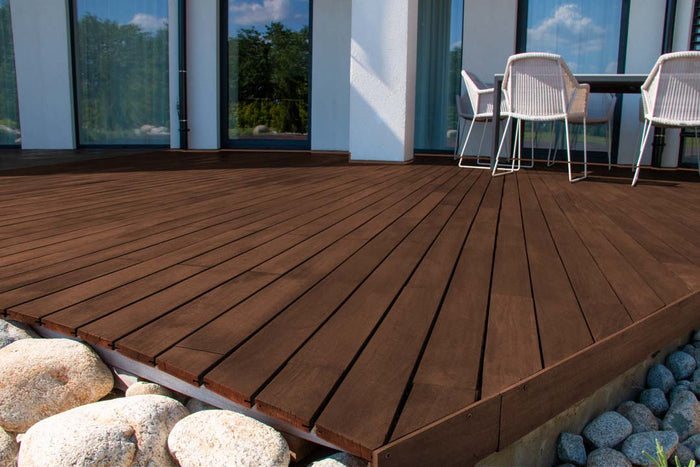 Retique It Wood'n Finish Kit in Java with four large bottles, designed for smooth, multi-purpose wood finishing and decking projects.
