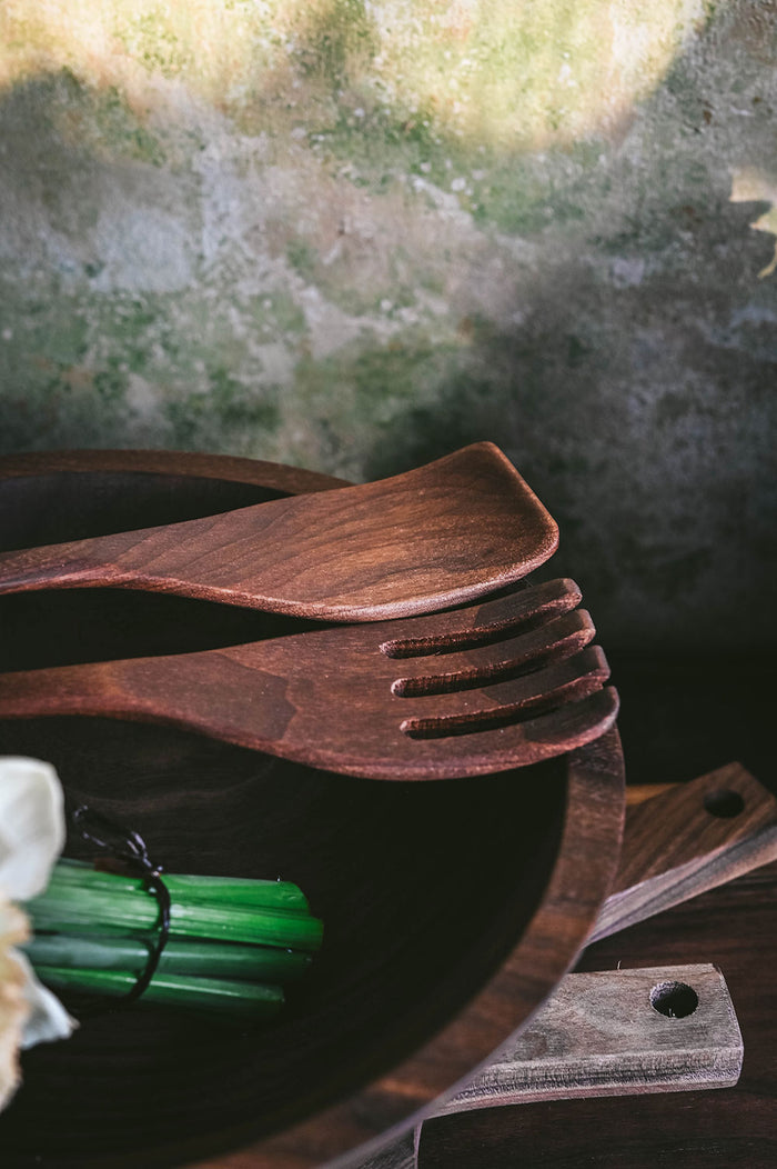 Roan Iris Walnut Wood Serving Set